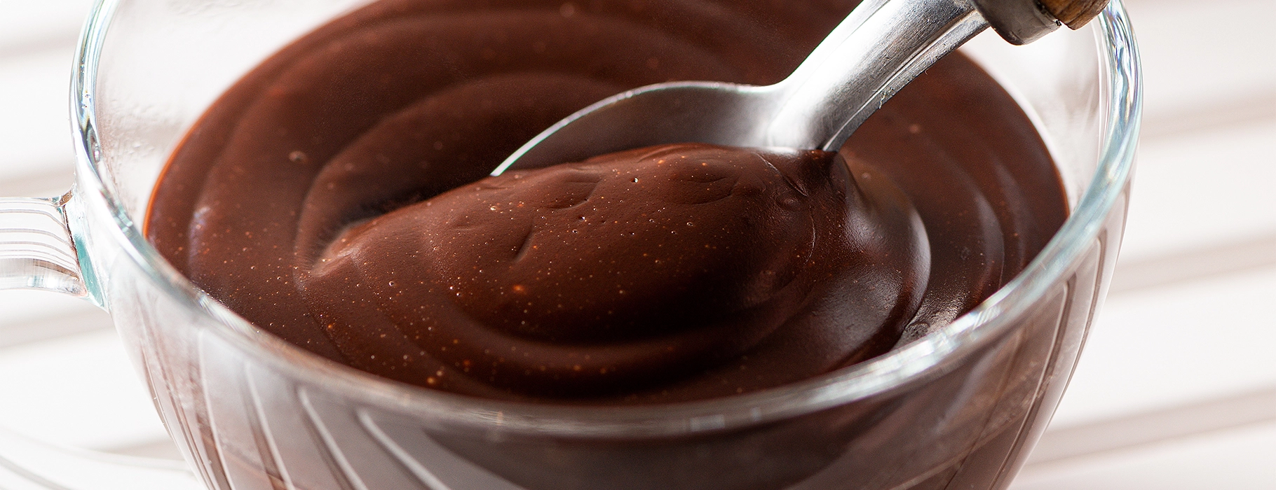 Terceira imagem de demonstração do produto Chocolate Cremoso Europeu 1kg